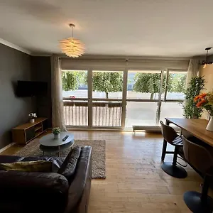 Homely & Thames View London