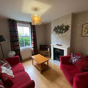 Holiday home 3 Bedroom House Ealing *