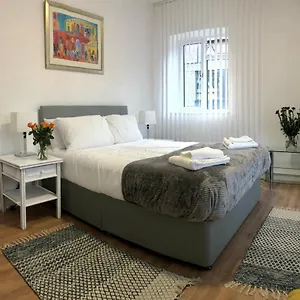 Location- 2 Bedroom Apartment *