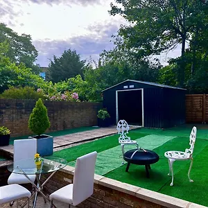 Charming 4 Bedrooms House With Garden In Heart Of Camden
