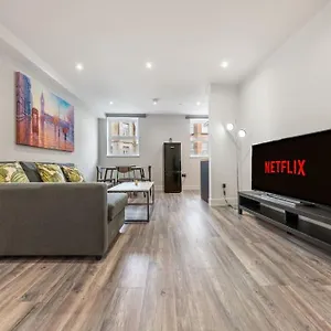 1 - North West Brand New Loft Apartment *