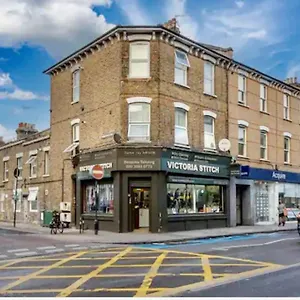 Flat 3 Battersea Park Rd, 2 Bedroom, 1 Bathroom Flat London