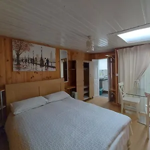 Garden Holiday home *