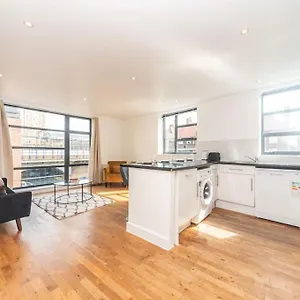 Apartment Bright & Modern 2-bed In Vibrant East