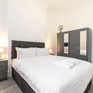 Stylish Stopover Apartment