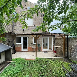 Lovely Flat In Camden Londra