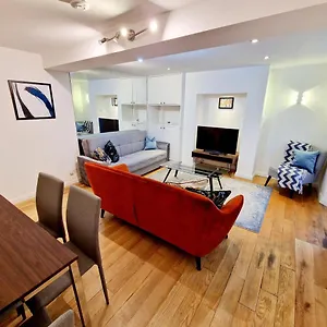 Beautiful Hyde Park Flat By Lancaster Gate Station With Private Back Patio Lejlighed *