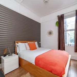 The Orange Garden 2 Bed Serviced Near Notting Hill Portobello Market Apartmán Londýn