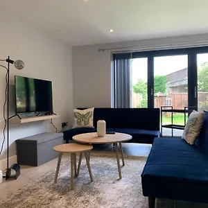 Wonderful 3 Bed Flat With Private Garden In Wimbledon - 1 The Queens Appartement *