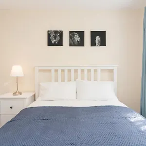 Holiday home Pass The Keys Spacious 4 Bed House Free Parking Near Station