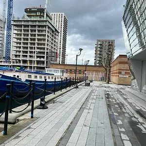 Canary Wharf Holiday
