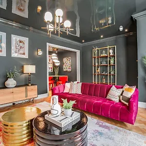 Earls Court Chic Flat In Prime Location Apartment