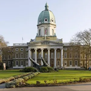 1 Bed Flat In The Heart Of *