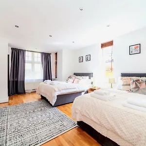 Comfy 2 Bed With Private Garden,battersea Ldn *