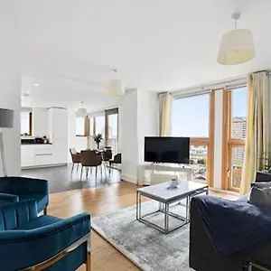 Cubo Canary Wharf Apartment *