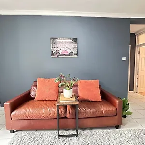 Appartamento Suave Luxury Apartment, Sleeps Five, In The Heart Of London, Minutes From Kings Cross Station And The Brunswick Shopping Centre *