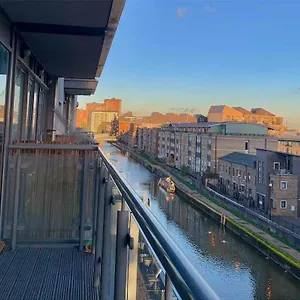 Canal * London
