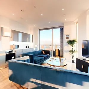 View 2-bed Battersea Penthouse - Underground Parking