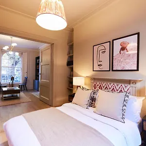 The Northampton Place - Lovely 1bdr Flat Daire