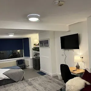 Impressive Large * Woodford