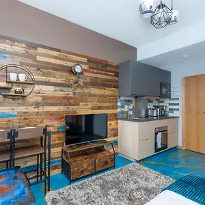 Apartment New Stylish Flat Near Woolwich Tube *