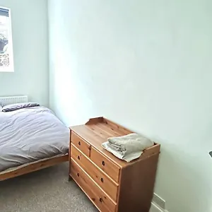 3 Bed Ground Floor Flat *