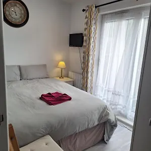 Deluxe Single Only For One Adult Northolt (Greater London)
