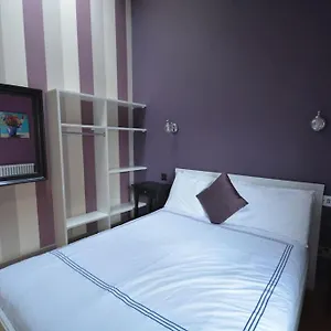 Cheerful 2 Bed With Terrace In Camden Apartment London