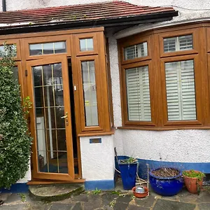 Cosy Double Homestay *