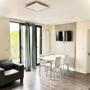 Appartamento Luxurious 2 Bedroom Flat In Londra