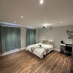 Liverpool Street Bedroom Гостевой дом