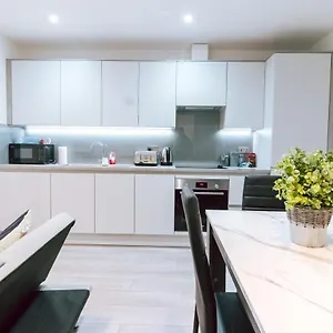 Cosy 1bed With Wifi Apartment