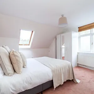 Apartment The Lewisham Flat London
