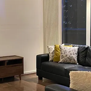 Sky View By Condokeeper Apartment London