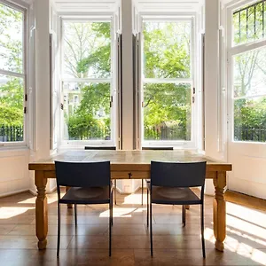 Pass The Keys Gorgeous With Access To A Private Garden Apartment *