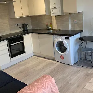 Appartamento R J 2 Bedroom *