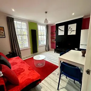 Appartamento The Hidden Gem *2-bed Apt* *