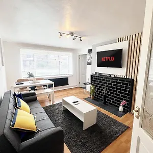 Apartment Cosy Sleeps 5