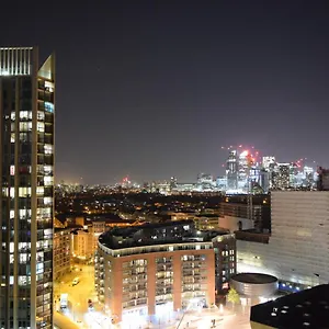 Central With Stunning Views Homestay