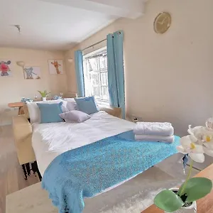 1 Bed- Flat In Kings Cross Apartment
