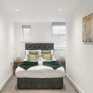 Spacious Luxury King Bed - Location Apartment London