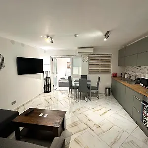 Apartment Zone 1 *