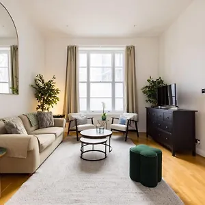 Welcoming Flat With Sauna - Paddington Apartment London