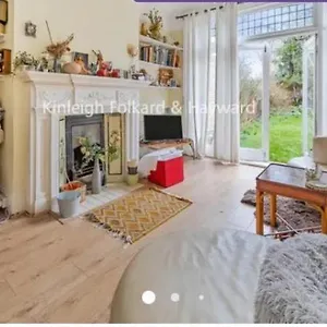 Woodwarde Road Se22 Guest house