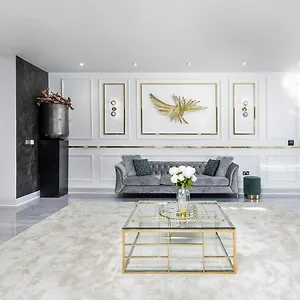 Villa Luxury 10,000 Sq Ft 7-bed Mansion With Indoor Pool