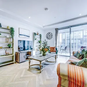 Holiday home Stunning 2-bed In By 53 Degrees Property, Centre, Amazing Views!