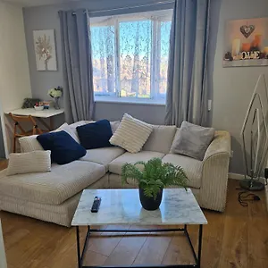 Tranquility Apartment *