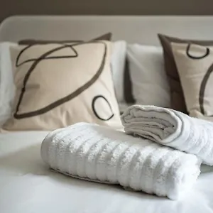 Westbourne Gardens Apartment London
