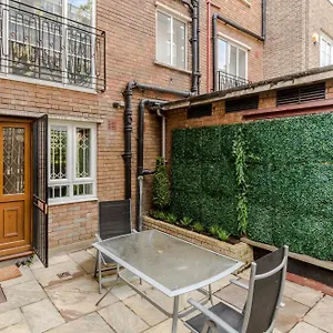 The Seymour - Marylebone - By Frankie Says
