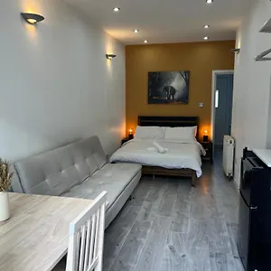 Apartment Studio In Camden, King's Cross London
